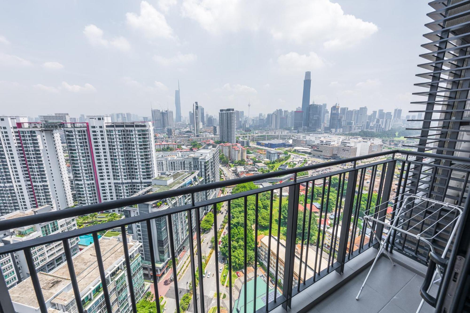 Pangsapuri Sunway Velocity Ii Tower C&d By The Conts Kuala Lumpur